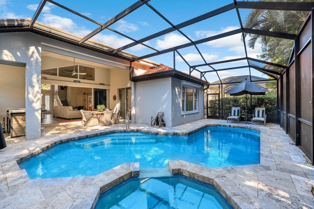 8828 Ventura Way, Naples, FL 34109