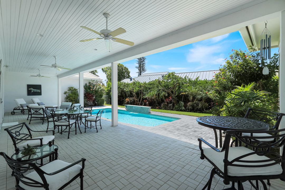 524 Turtle Hatch Ln, Naples, FL 34103