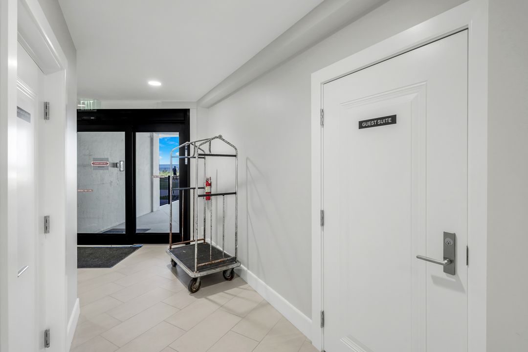 3399 Gulf Shore Blvd N #203, Naples, FL 34103