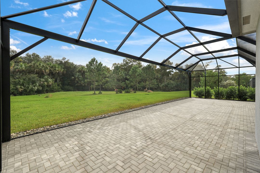 11698 Jasper Ct, Naples, FL 34120