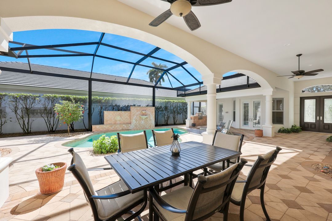 5058 Kensington High St, Naples, FL 34105