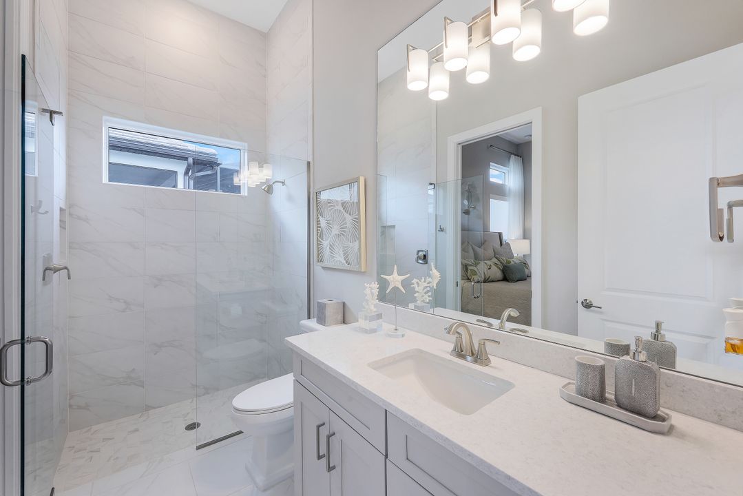 15572 Montello Ln, Naples, FL 34114