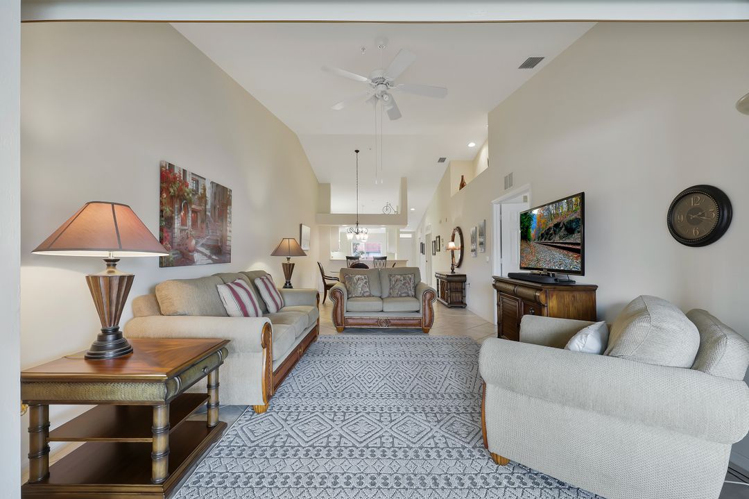 2395 Bayou Ln #4, Naples, FL 34112
