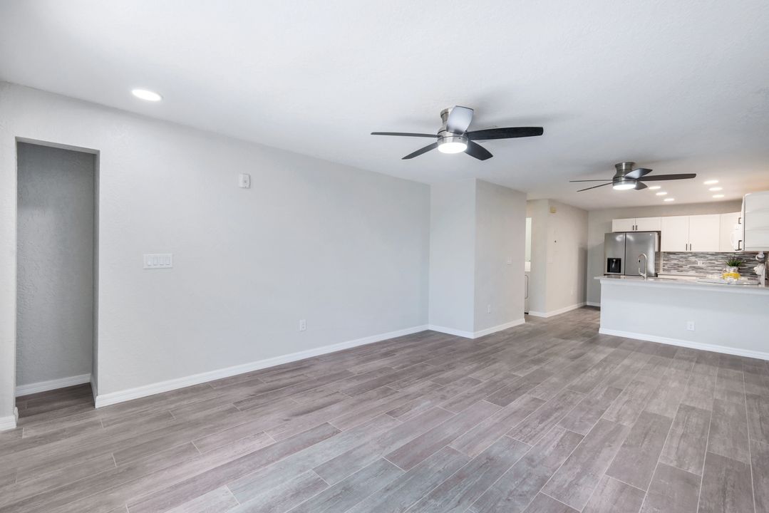 66 Emerald Woods Dr #H7, Naples, FL 34108