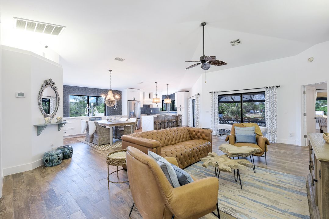 999 E Valley Dr, Bonita Springs, FL 34134