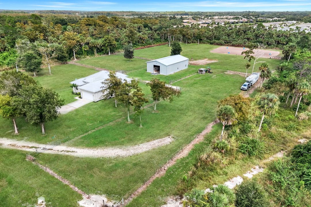 1960 Moulder Dr, Naples, FL 34120