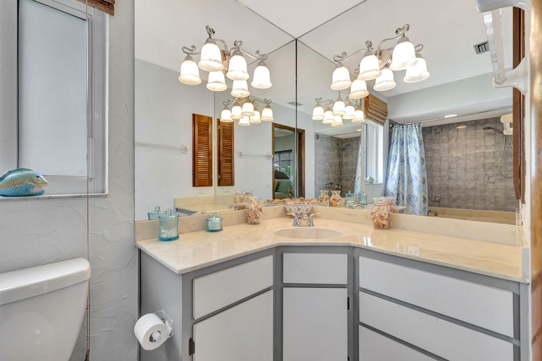 550 94th Ave N, Naples, FL 34108