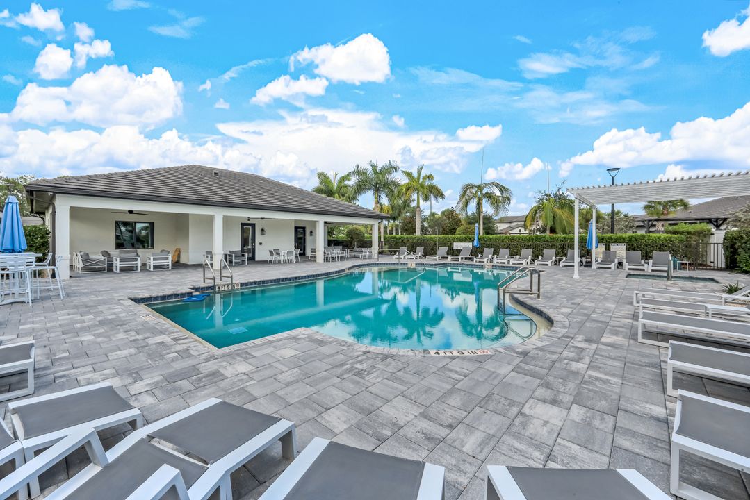 14788 Kingfisher Lp, Naples, FL 34120