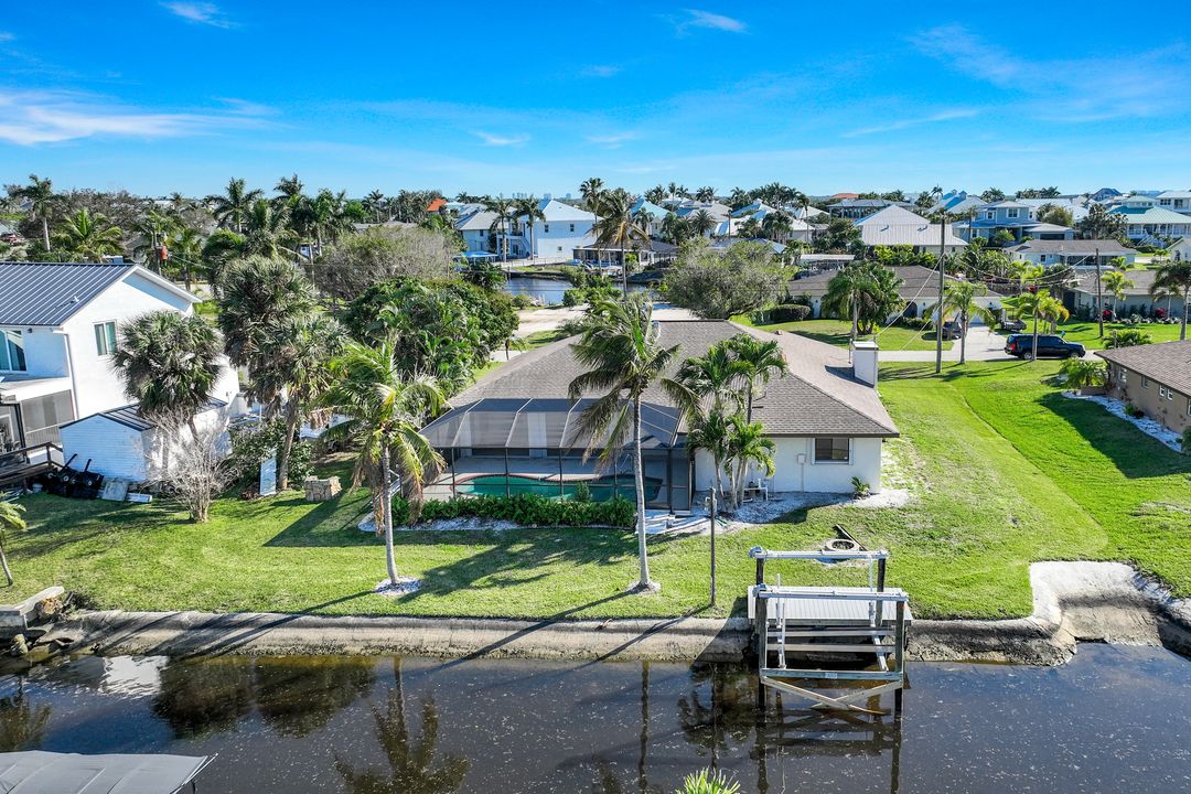 6274 Plumosa Ave, Fort Myers, FL 33908