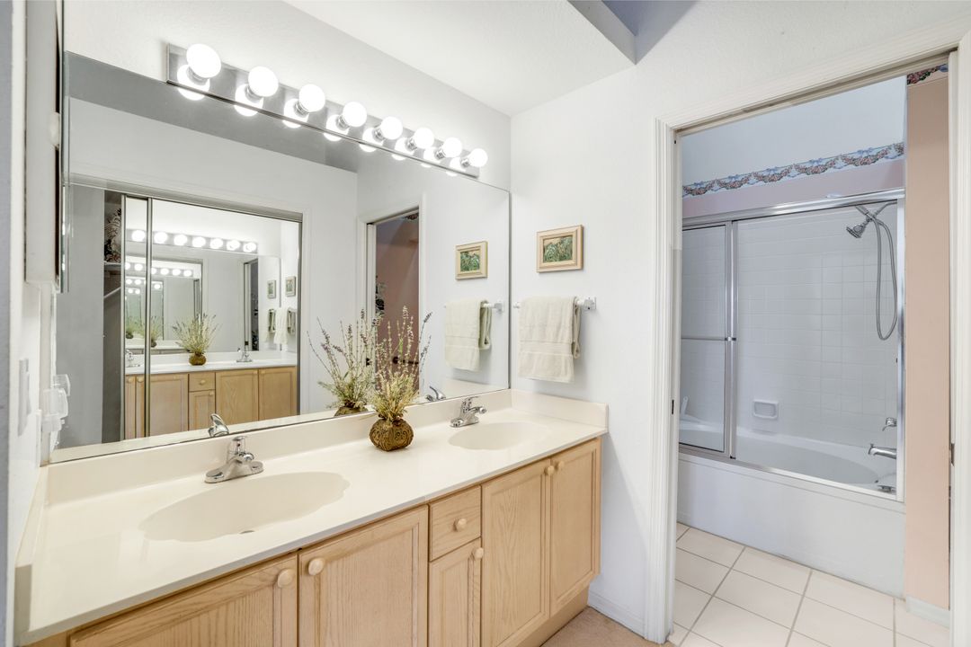 13141 Hamilton Harbour Dr #P4, Naples, FL 34110
