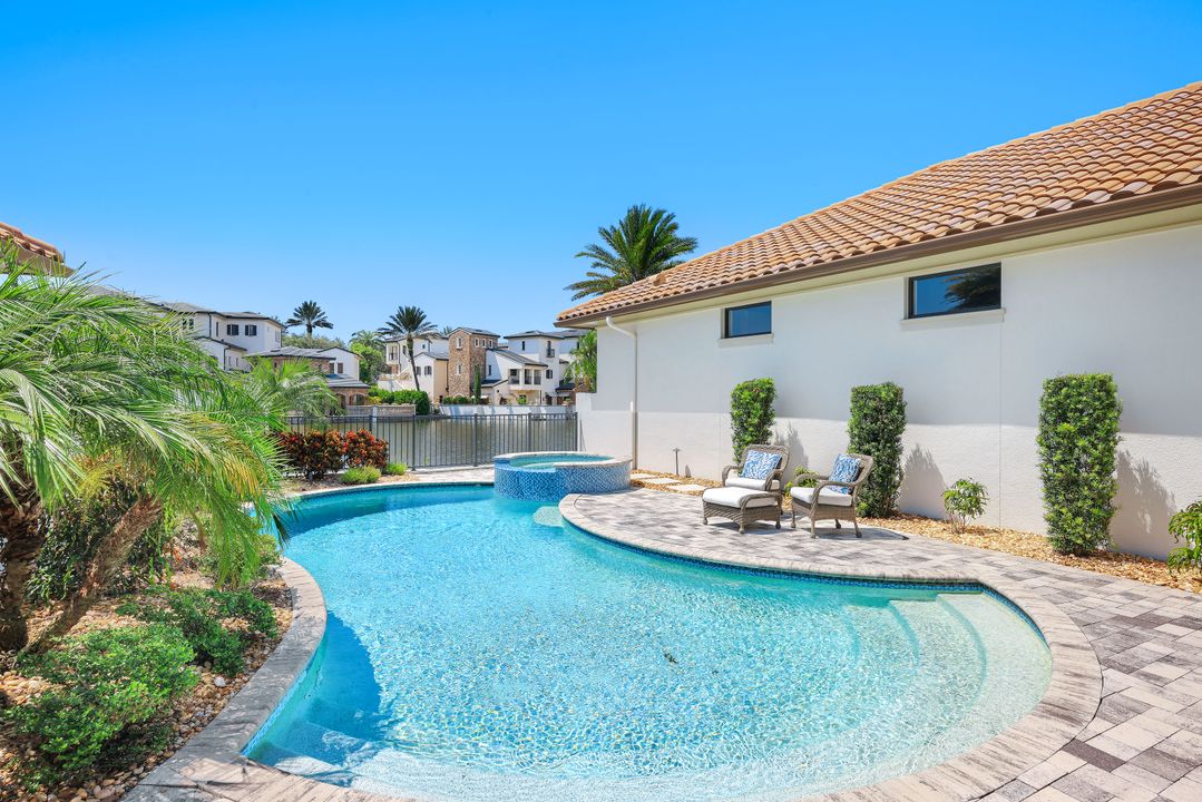 16484 Talis Park Dr, Naples, FL 34110