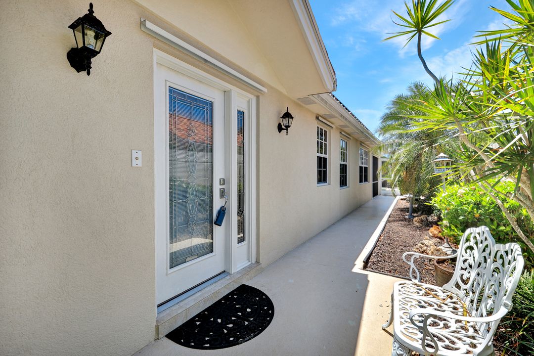 3142 Andorra Ct, Naples, FL 34109