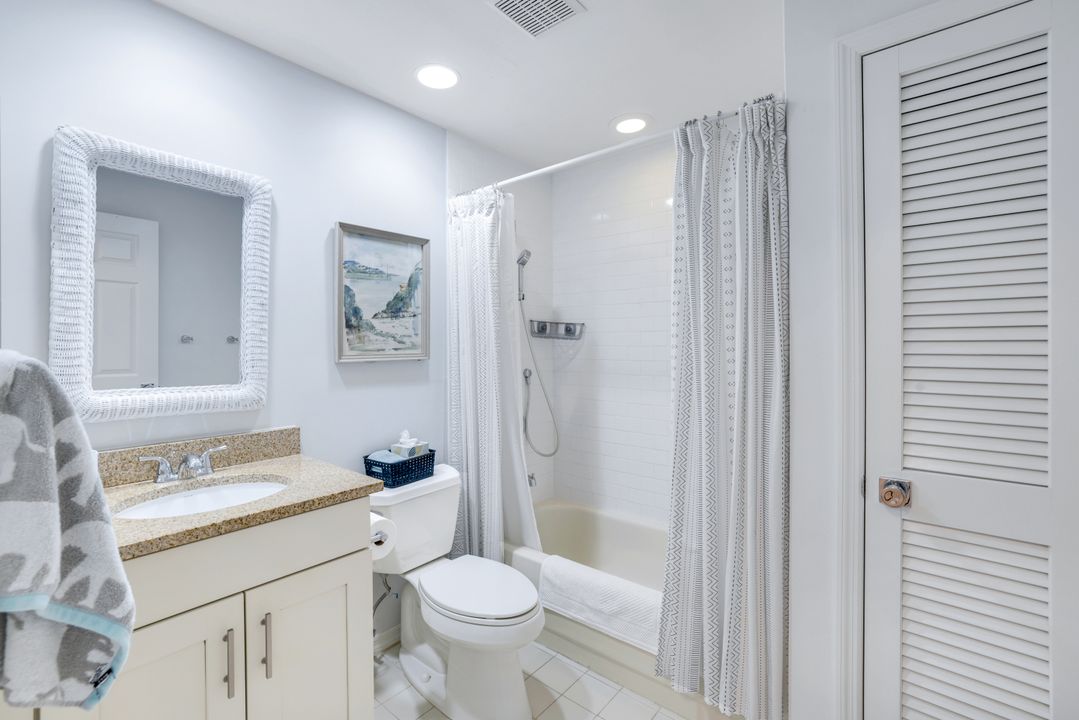 859 Tanbark Dr #101, Naples, FL 34108