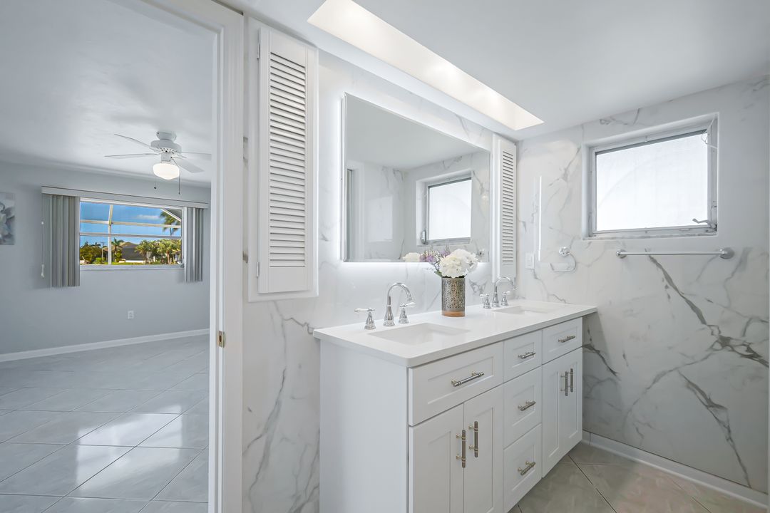 4940 SW 3rd Ave, Cape Coral, FL 33914