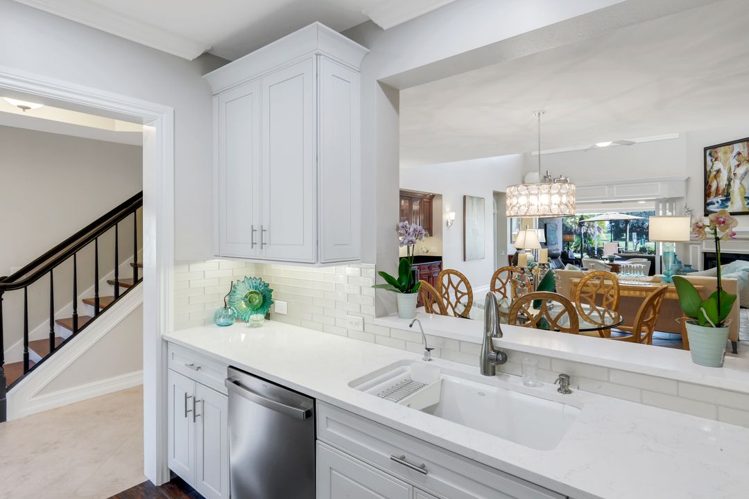 11426 Quail Village Way, Naples, FL 34119