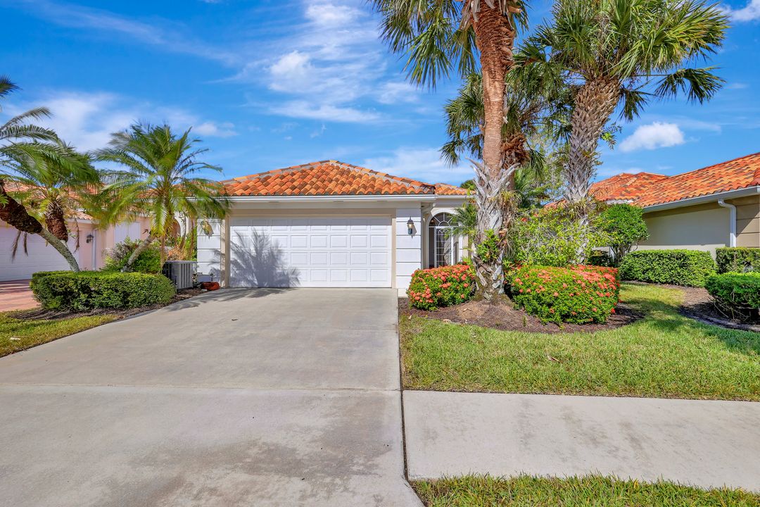 4917 San Pablo Ct, Naples, FL 34109