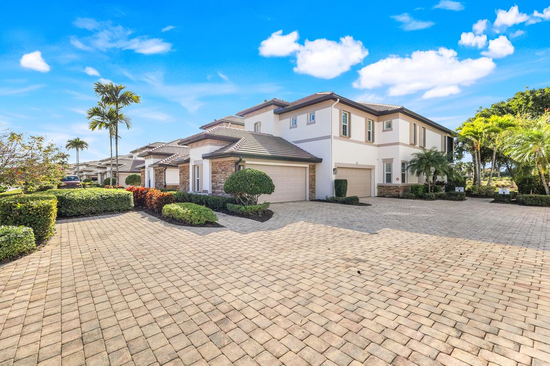 9513 Ironstone Terrace #202, Naples, FL 34120