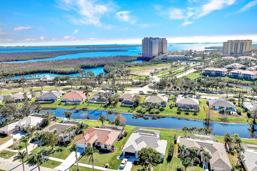 1046 SW 57th St, Cape Coral, FL 33914