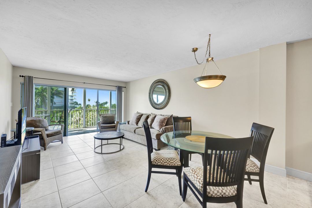 1 Bluebill Ave #409, Naples, FL 34108