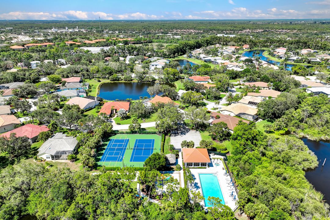 25740 Creekbend Dr, Bonita Springs, FL 34135