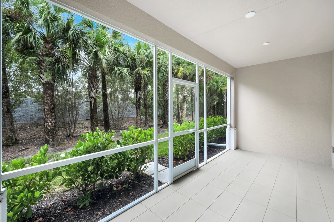 280 Antilles Wy E #101, Naples, FL 34112