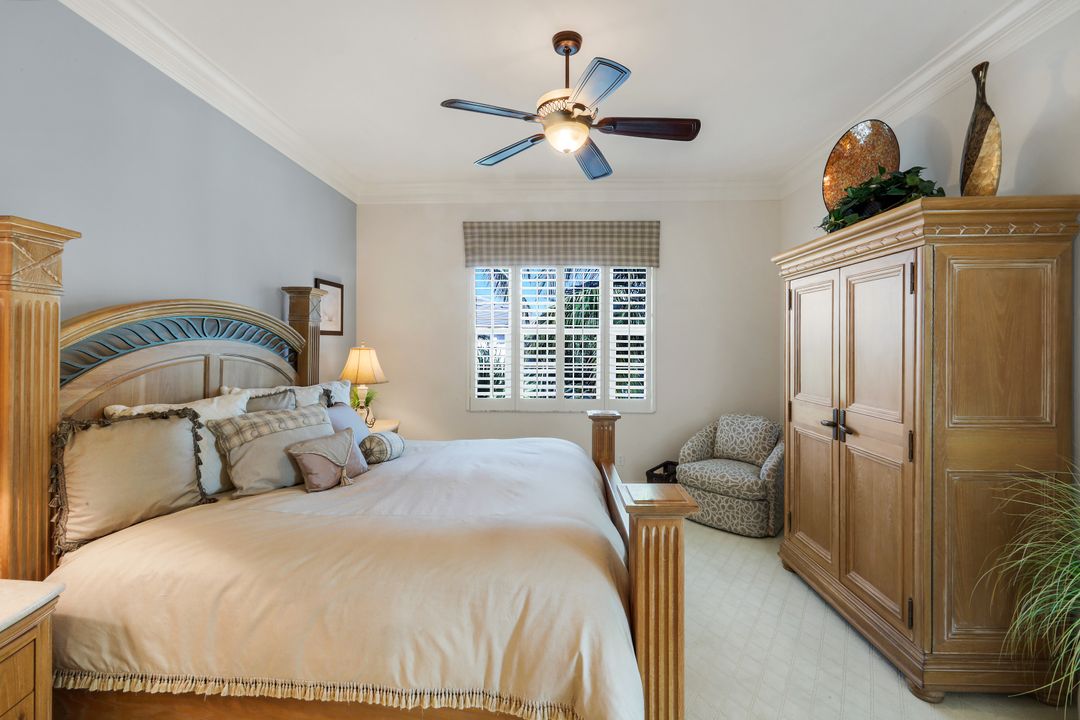 775 Bentwater Cir #204, Naples, FL 34108