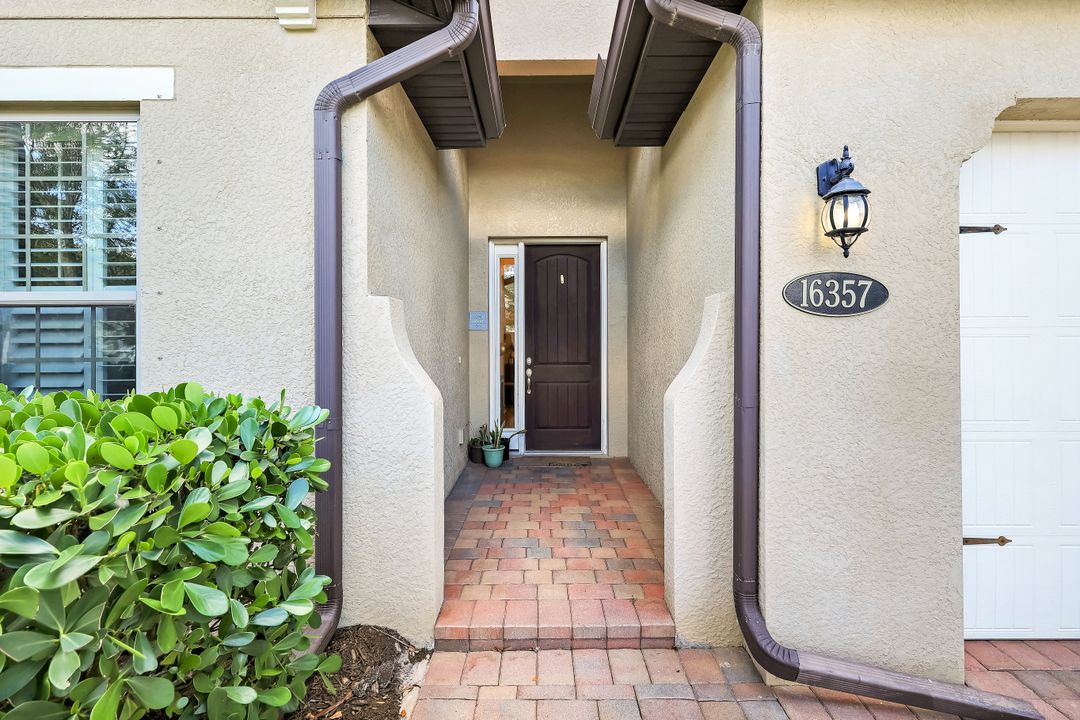 16357 Aberdeen Wy, Naples, FL 34110