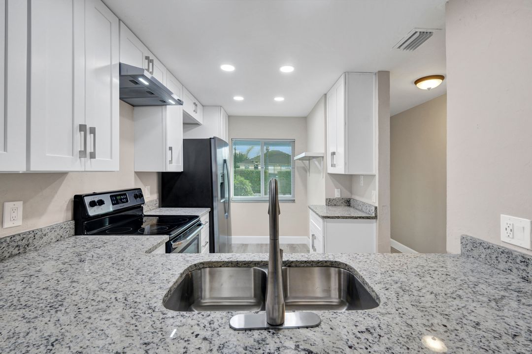 321 Cape Coral Pkwy W #105, Cape Coral, FL 33914