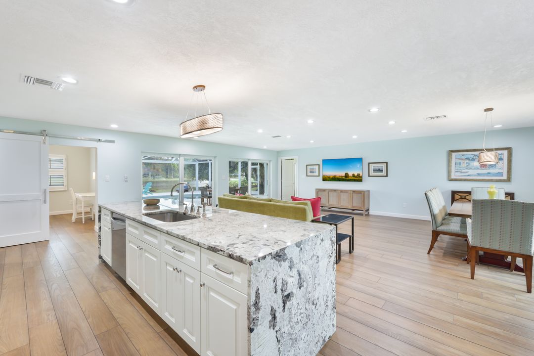 2218 Kings Lake Blvd, Naples, FL 34112