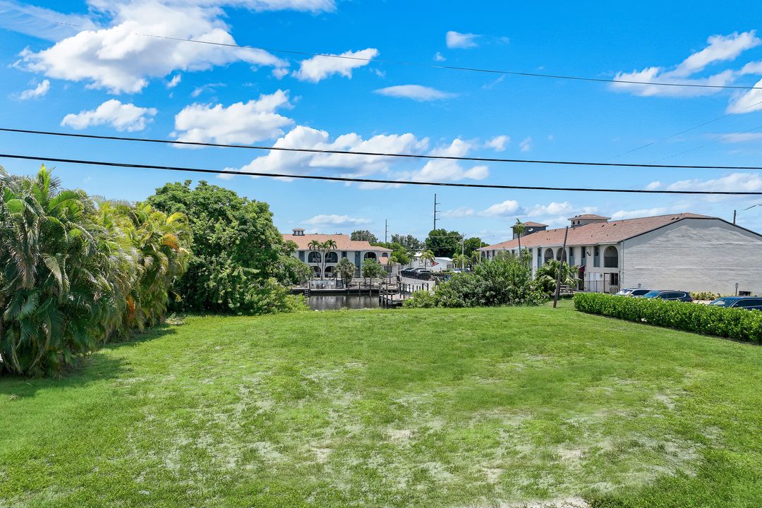 1523 SE 36th Terrace, Cape Coral, FL 33904