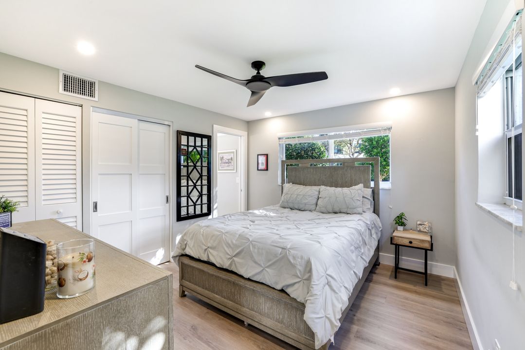 780 10th Ave S #5, Naples, FL 34102