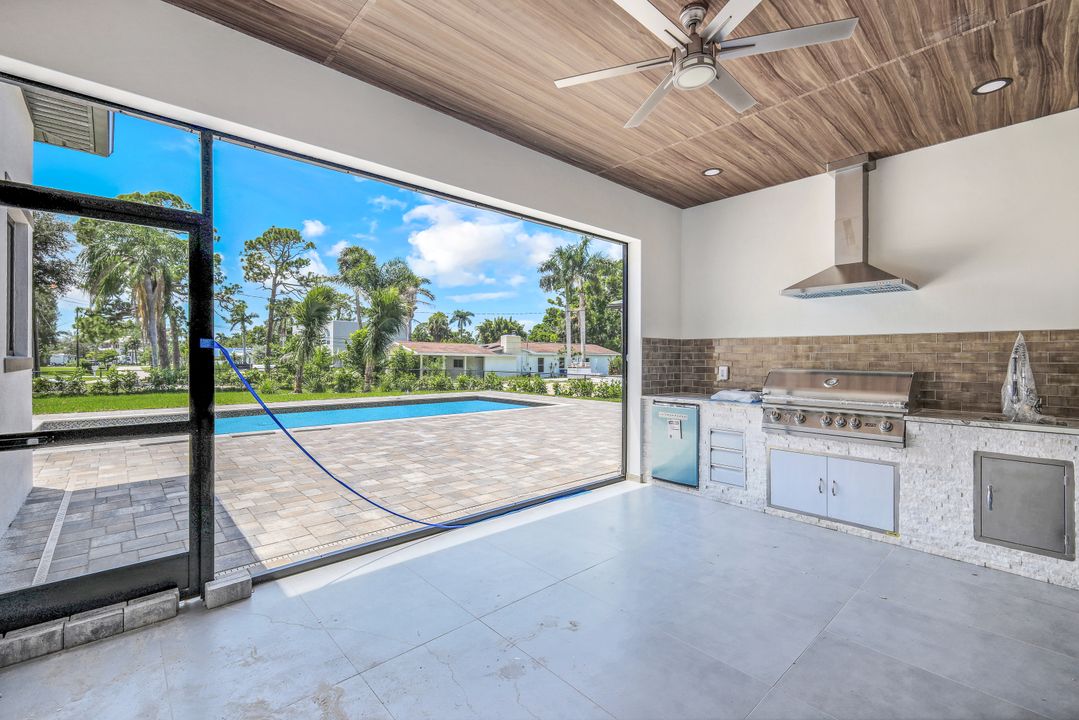 1332 Longwood Dr, Fort Myers, FL 33919