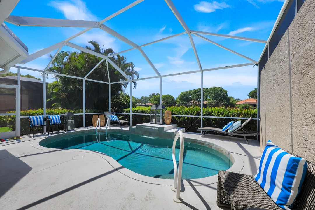 6585 Castlelawn Pl, Naples, FL 34113