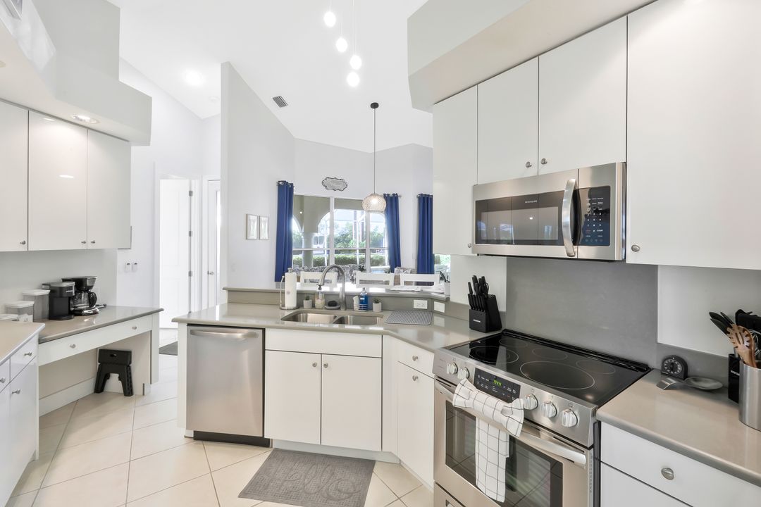 2624 El Dorado Parkway, Cape Coral, FL 33993