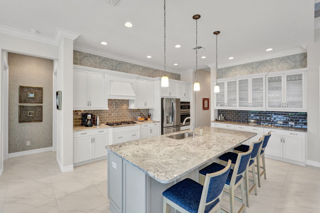 17300 Hidden Estates Cir, Fort Myers, FL 33908