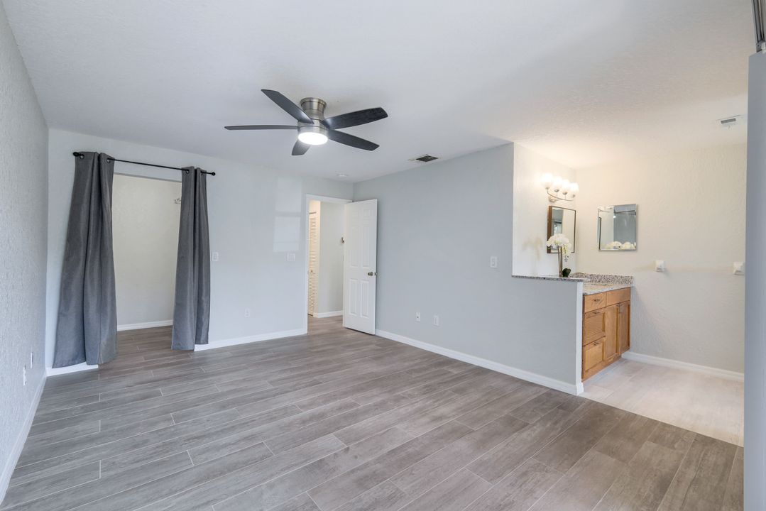 66 Emerald Woods Dr #H7, Naples, FL 34108