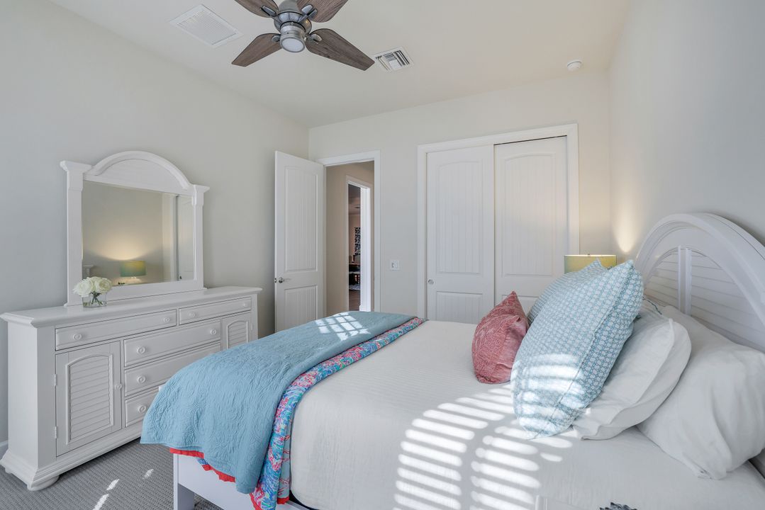 9493 Night Heron Ln, Naples, FL 34120