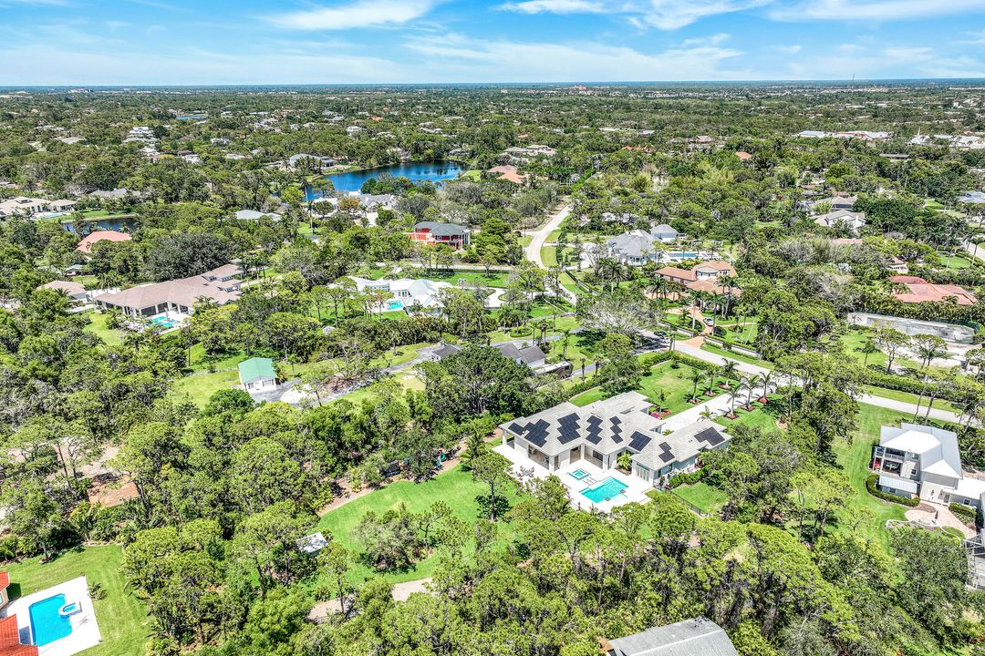 125 Caribbean Rd, Naples, FL 34108