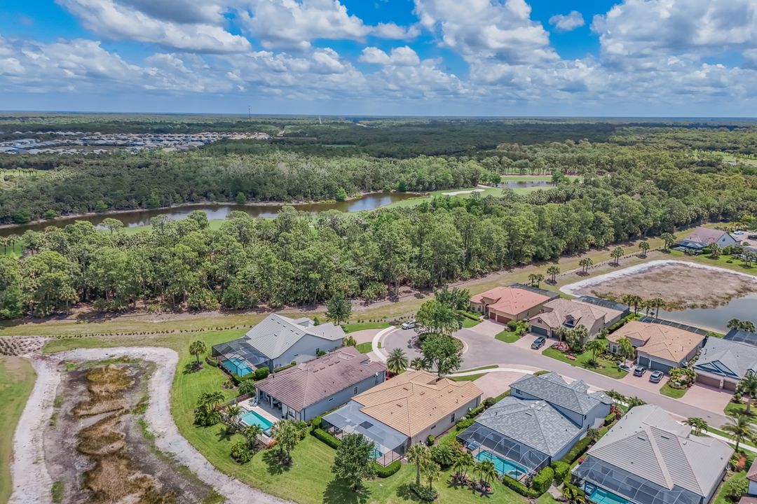 9403 Surfbird Ct, Naples, FL 34120