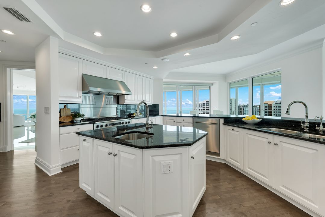 4101 Gulf Shore Blvd N #17N, Naples, FL 34103