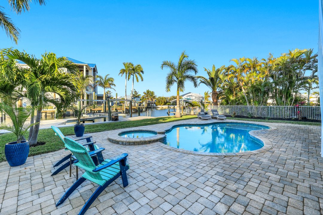 231 Sterling Ave, Fort Myers Beach, FL 33931