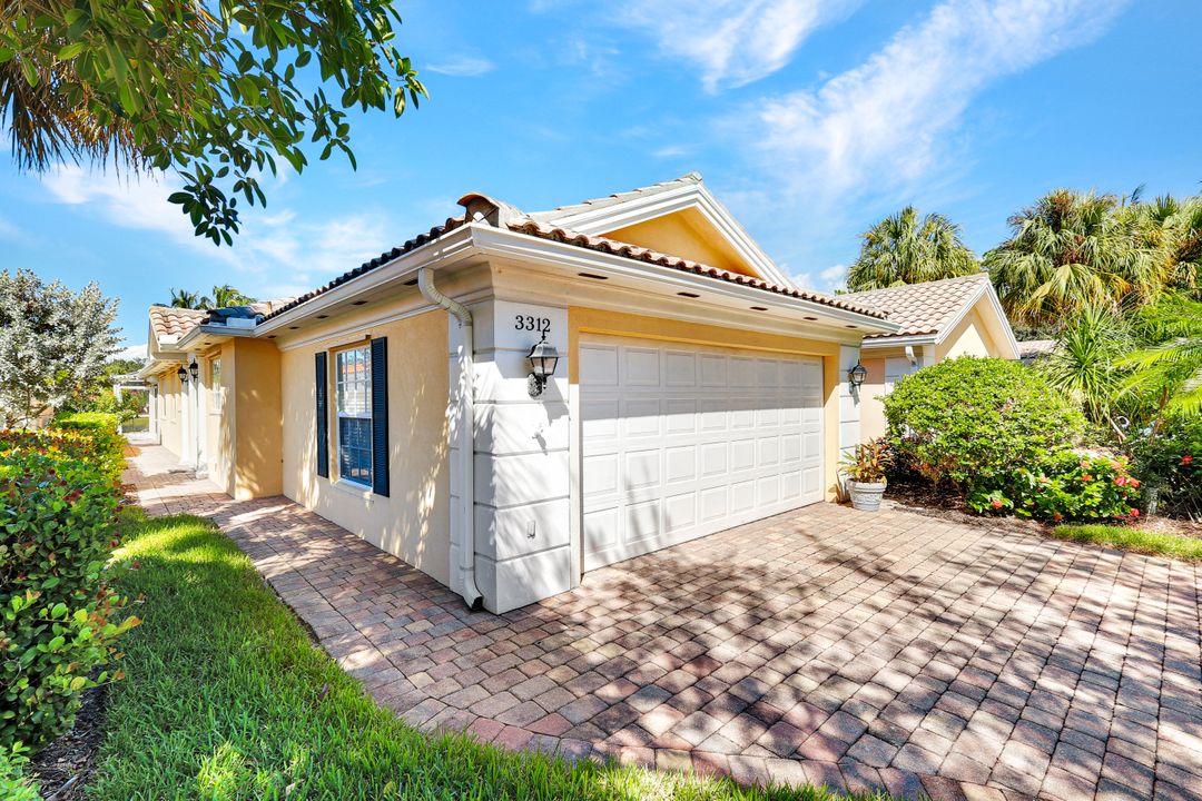 3312 Cayman Ln, Naples, FL 34119
