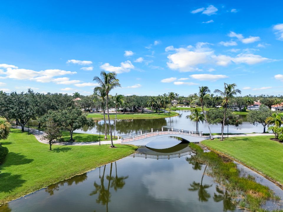 2896 Hatteras Way, Naples, FL 34119