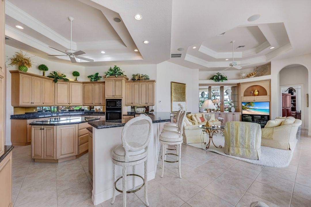 2988 St Barnabas Ct, Naples, FL 34105
