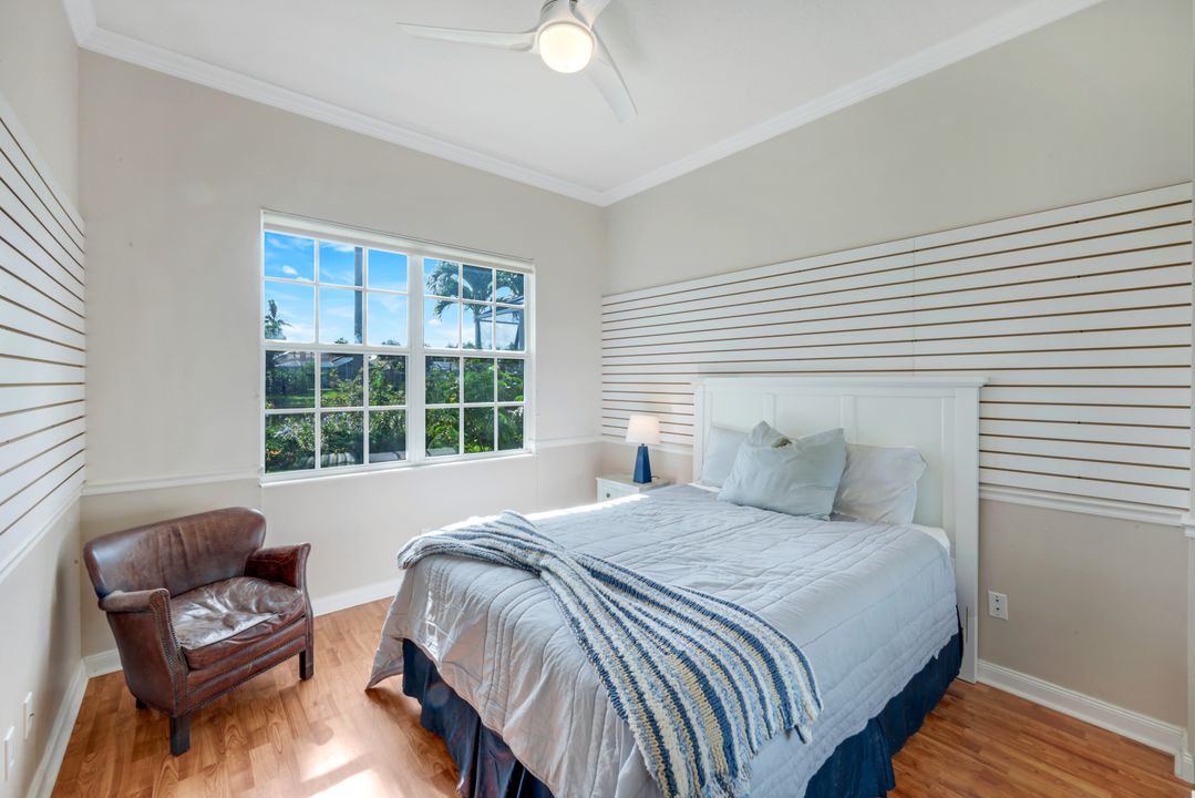 4772 Martinique Wy, Naples, FL 34119