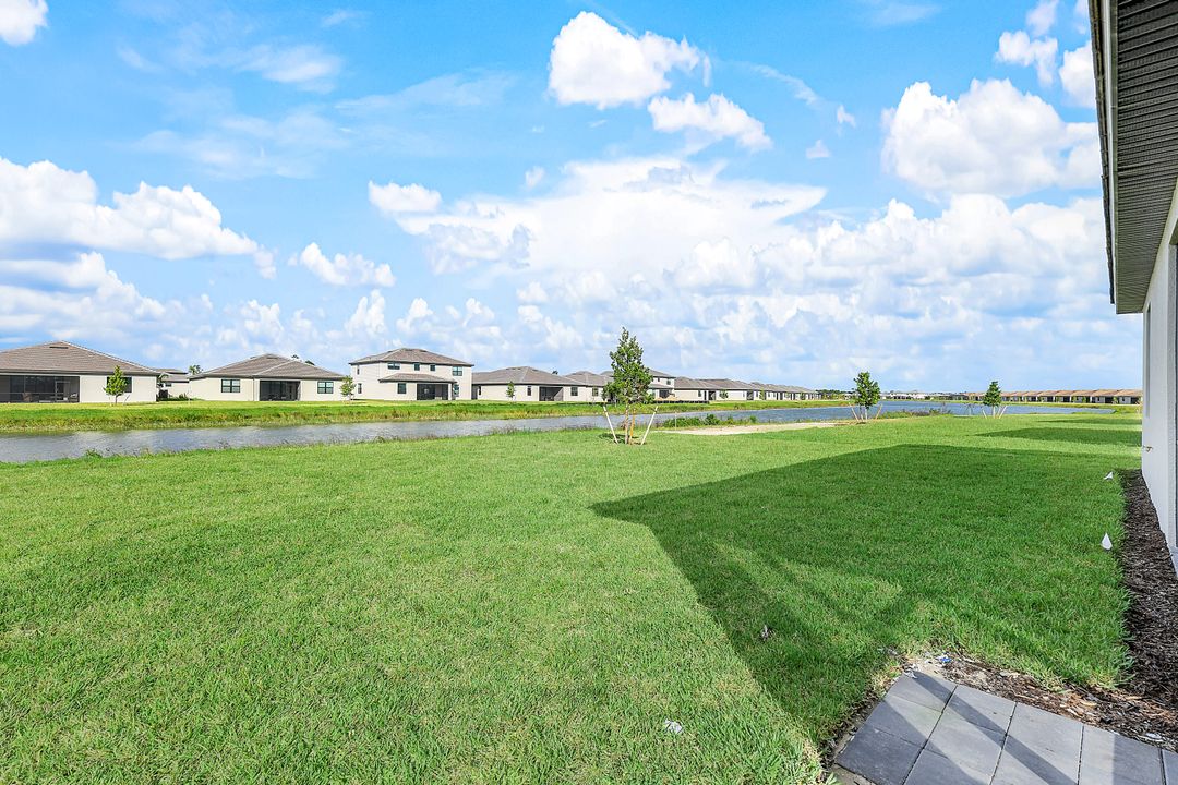 13838 Hunter Oak Dr, Fort Myers, FL 33913