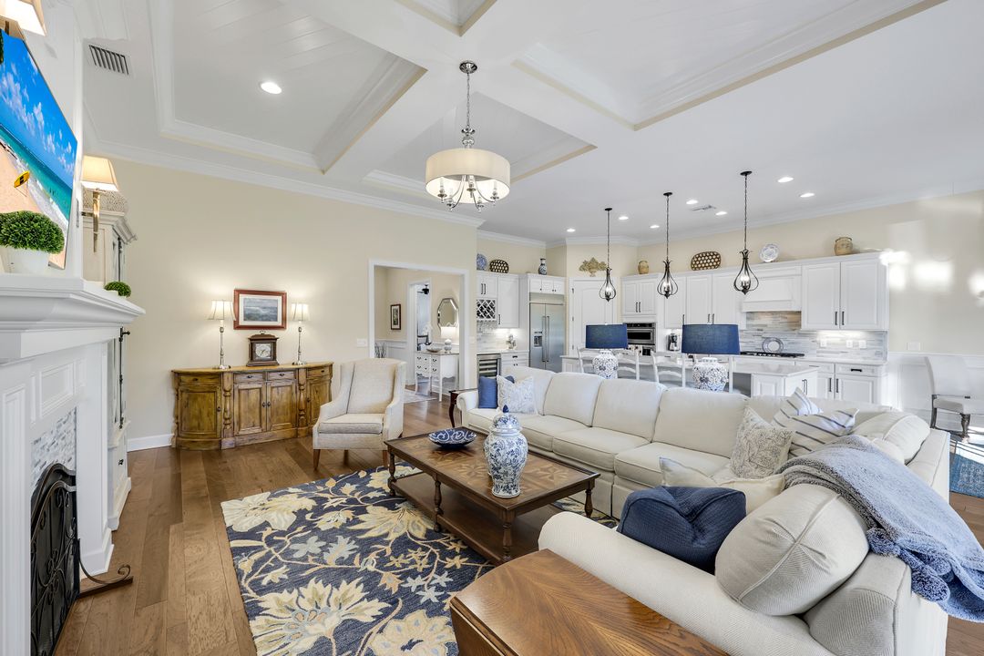 9328 Surfbird Ct, Naples, FL 34120