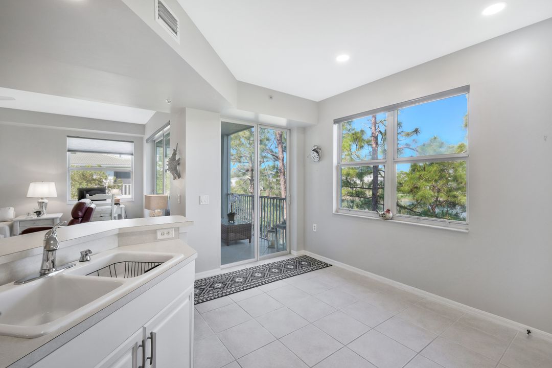 4000 Loblolly Bay Dr #302, Naples, FL 34114