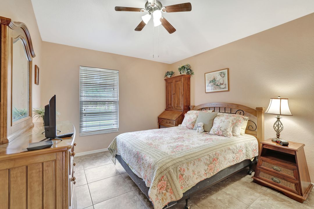 660 20th St SE, Naples, FL 34117