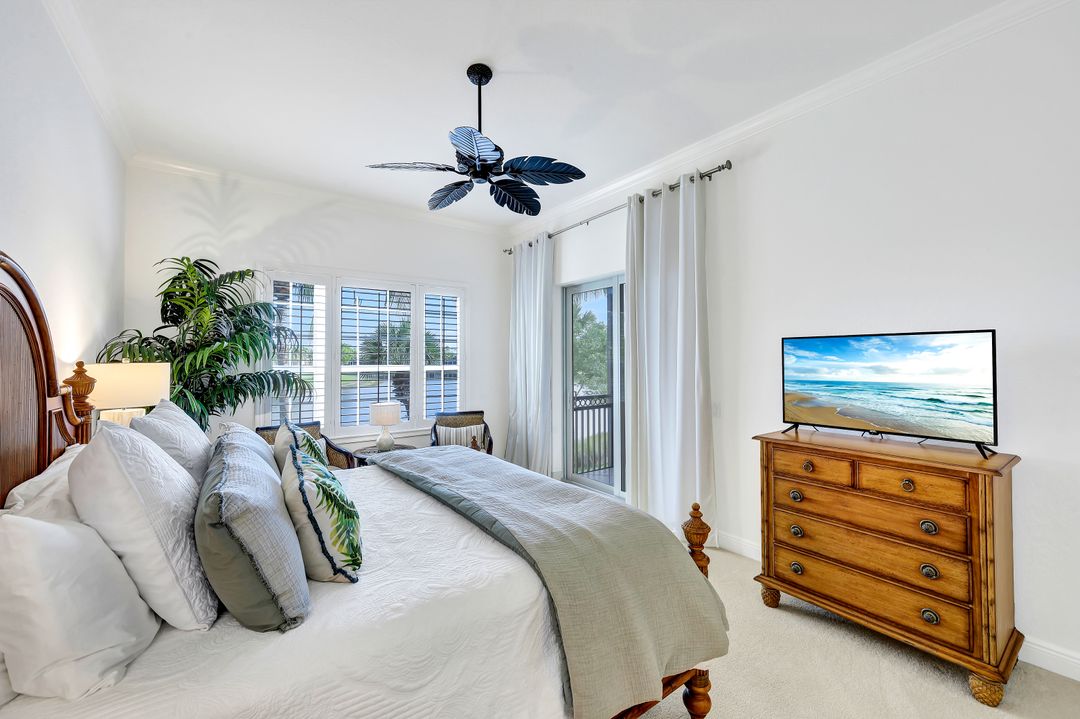 9235 Tesoro Ln #4-202, Naples, FL 34114